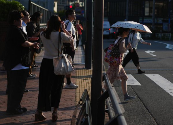 网络配资股票行情 热浪来袭 日本气象厅向多地发布“中暑警戒警报”